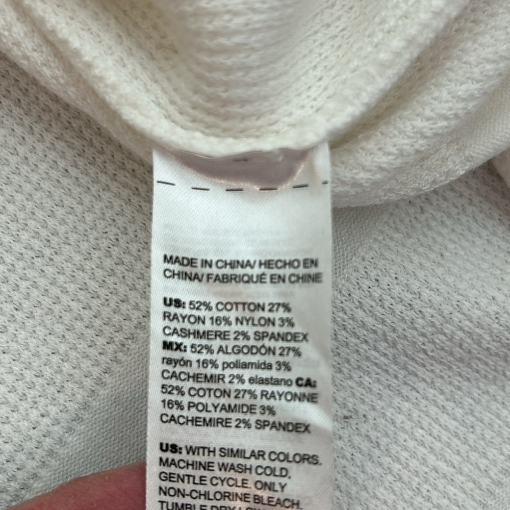 Chicos Zenergy Cashmere Blend Cowl Snap Detail Neckline. Size 2 - Picture 7 of 8